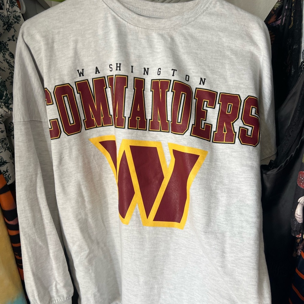 Washington Commanders Graphic Sweatshirt